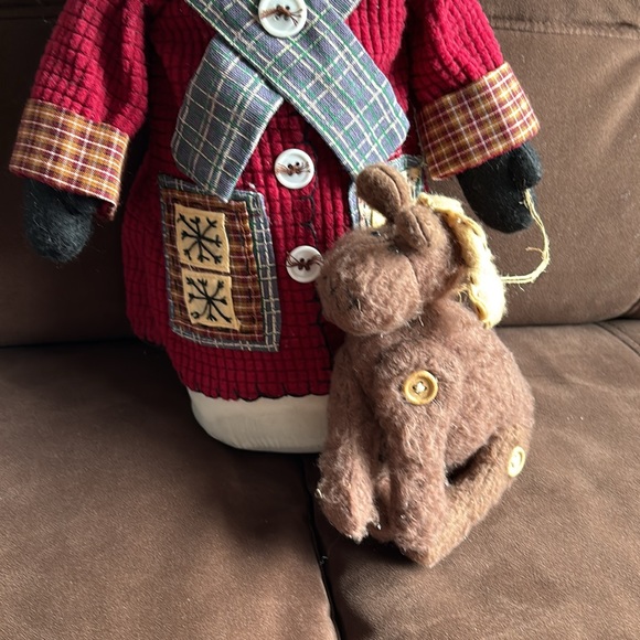 Bean bag cloth vintage Santa & two wooden caroling snowmen!!⛄️ 🎅🏻 - Picture 6 of 9